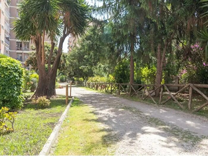 Appartamento quadrilocale in vendita in Via Costantino, Roma