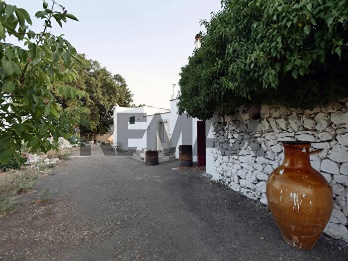 Casa con 14 locali in vendita in Contrada Barratta, Martina Franca
