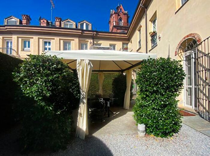 Appartamento con 6 locali in vendita in Via della Ripa, Cuneo