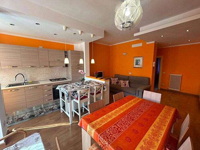 Appartamento bilocale in affitto in Largo Caradosso, Sagnino, Como