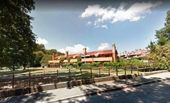 Casa trilocale in vendita in Via Roma, Manziana