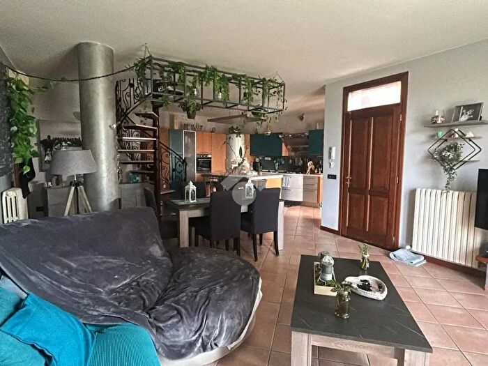 Casa bilocale in vendita in Via Cisa, Borgo Virgilio