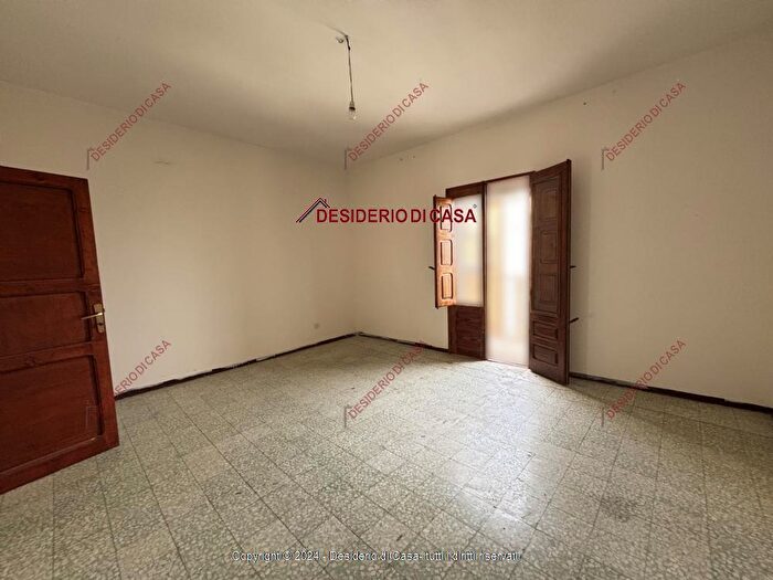 Casa quadrilocale in vendita in Tusa