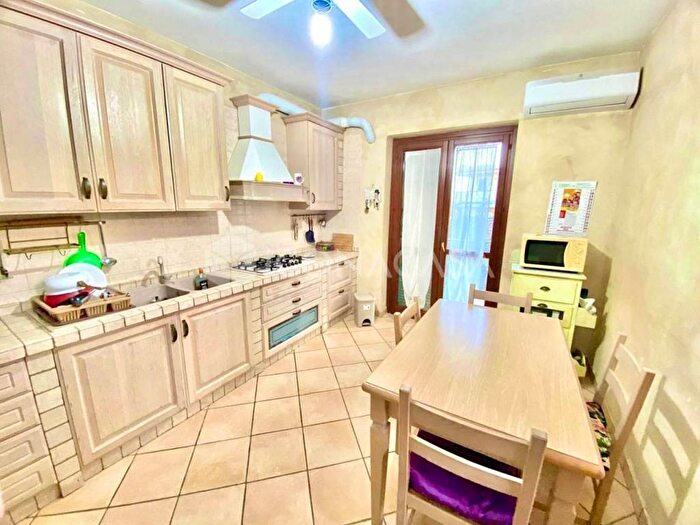 Casa quadrilocale in affitto in Via Staffetta, Lago Patria, Giugliano in Campania