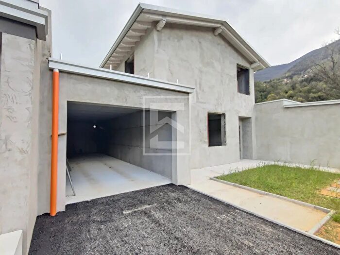 Casa quadrilocale in vendita in Via Dossello, Villanuova Sul Clisi