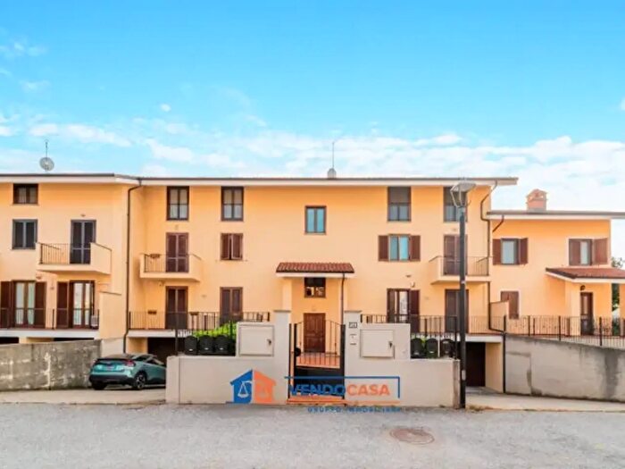 Appartamento quadrilocale in vendita in Via Monviso, Cherasco