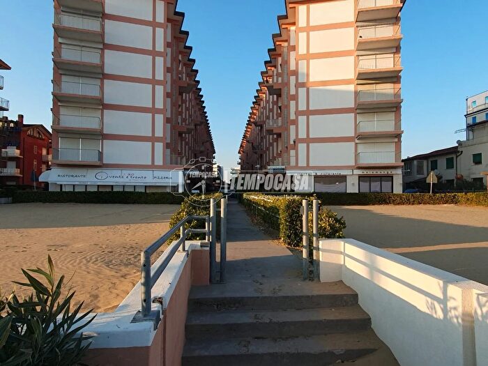 Appartamento quadrilocale in vendita in Largo Centro Commerciale, Jesolo