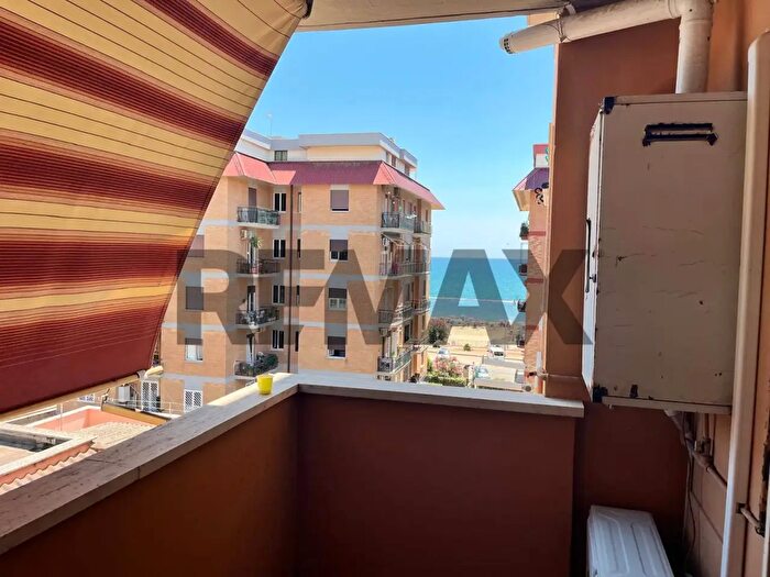 Appartamento trilocale in vendita in Via Fratelli Rosselli, Nettuno