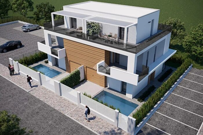 Casa quadrilocale in vendita in Via Giove, Carpi