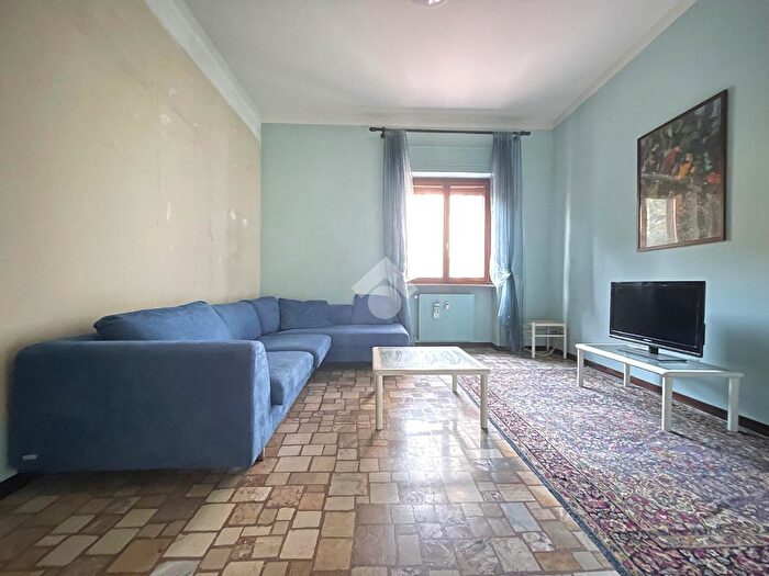 Appartamento quadrilocale in vendita in Via Gradisca, Cremona