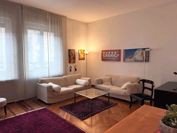 Appartamento trilocale in vendita in Milano