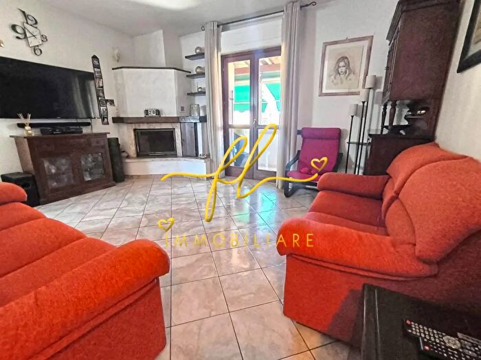 Appartamento con 5 locali in vendita in Castagneto Carducci