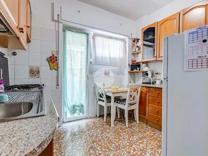 Appartamento bilocale in vendita in Via Orso Mario Corbino, Roma