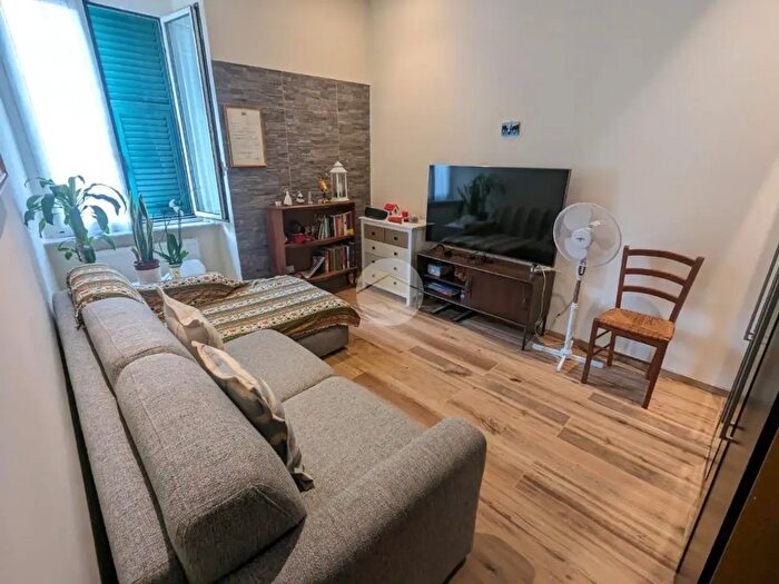 Appartamento trilocale in affitto in Via Pietro Borsieri, Genova