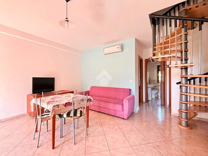 Appartamento con 5 locali in vendita in Lungomare Le Morge, Torino Di Sangro