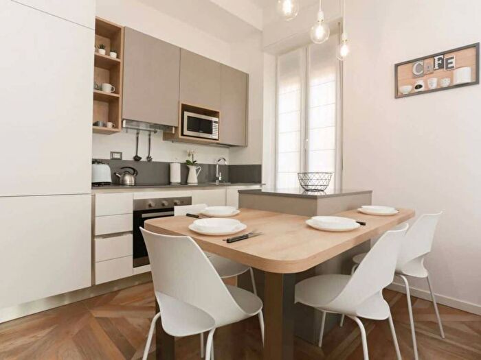 Appartamento trilocale in affitto in Via Giovanni Pezzotti, Pezzotti Meda, Milano