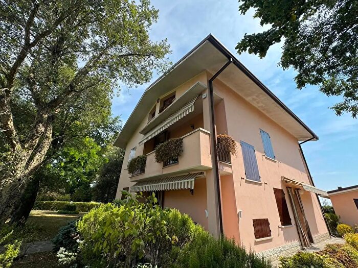 Casa con 5 locali in vendita in Concordia Sulla Secchia
