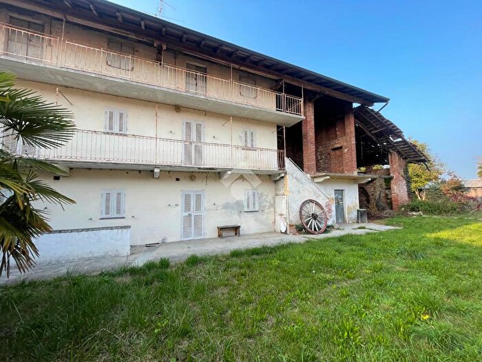 Casa con 5 locali in vendita in Vicolo Colombo, Vaprio DAgogna