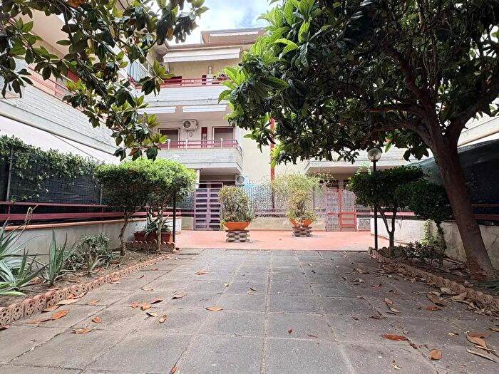 Appartamento bilocale in vendita in Via Leoncavallo, Taormina