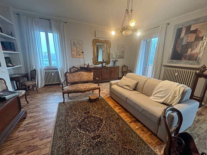 Casa trilocale in affitto in Via Ardengo Folperti, Città Giardino, Pavia