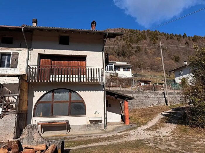 Appartamento quadrilocale in vendita in Via Belvedere, Arsie