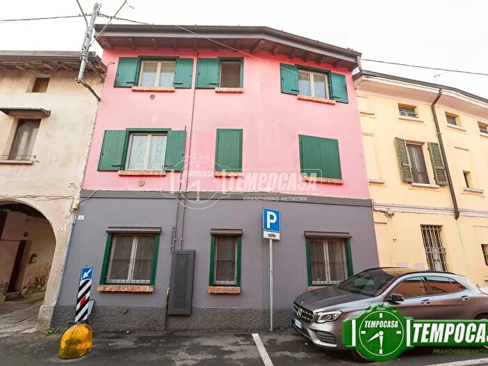 Case in Vendita e in Affitto - 3