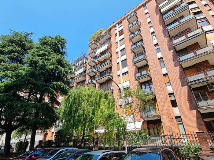 Appartamento quadrilocale in affitto in Via Edoardo Bassini, Città Studi, Milano