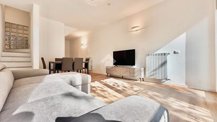 Appartamento quadrilocale in vendita in Via Ugo La Malfa, Novi Ligure