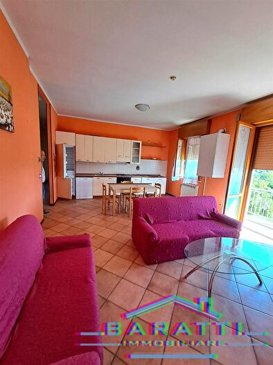 Appartamento con 5 locali in vendita in Poggio Rusco