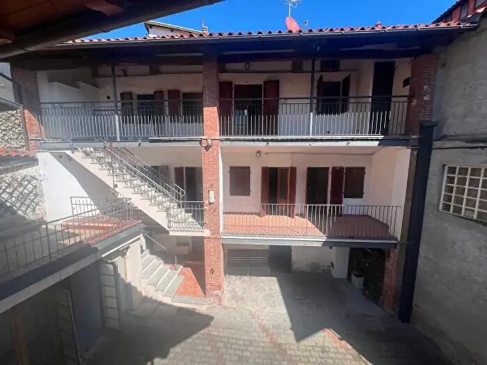 Casa con 5 locali in vendita in Vicolo Gobetto, Chiaverano