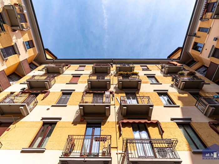 Appartamento bilocale in affitto in Via Giuseppe Compagnoni, Plebisciti Susa, Milano
