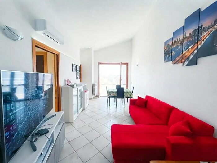 Appartamento trilocale in vendita in Via Lecco, Lissone