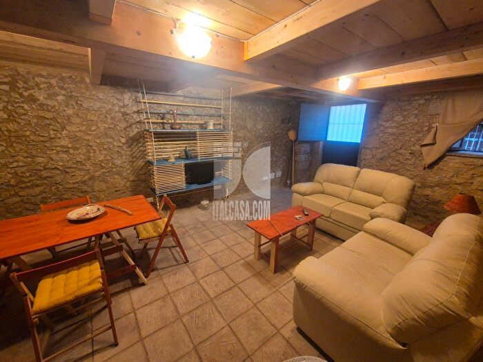 Appartamento bilocale in vendita in Via Lucifero, Crotone