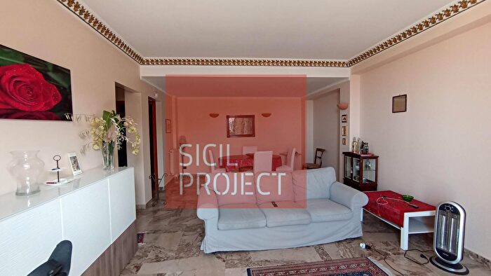 Appartamento con 5 locali in vendita in Via Pindemonte, Alcamo