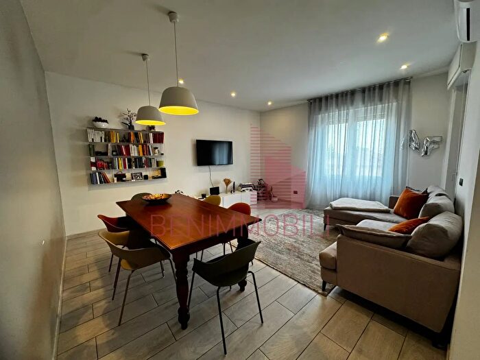 Appartamento trilocale in affitto in Via Angelo Zanelli, Brescia