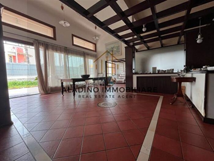 Appartamento quadrilocale in vendita in Trani