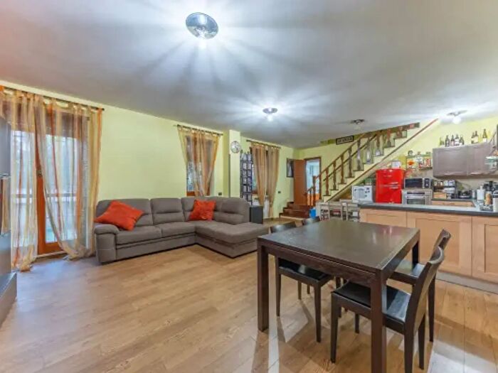 Appartamento trilocale in vendita in Via Giovanni Battista Bastianelli, Roma