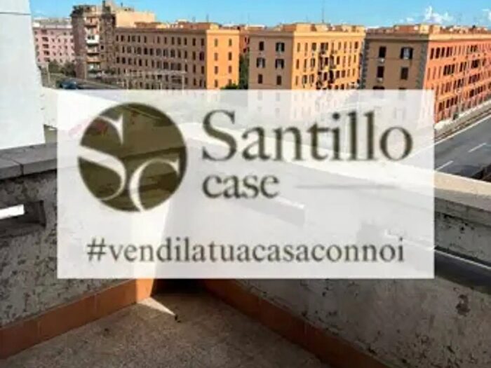 Appartamento trilocale in vendita in Via degli Orti Variani, Roma