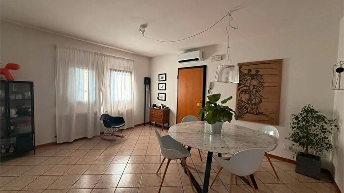 Appartamento trilocale in vendita in Montebelluna Via Galeazze, Montebelluna