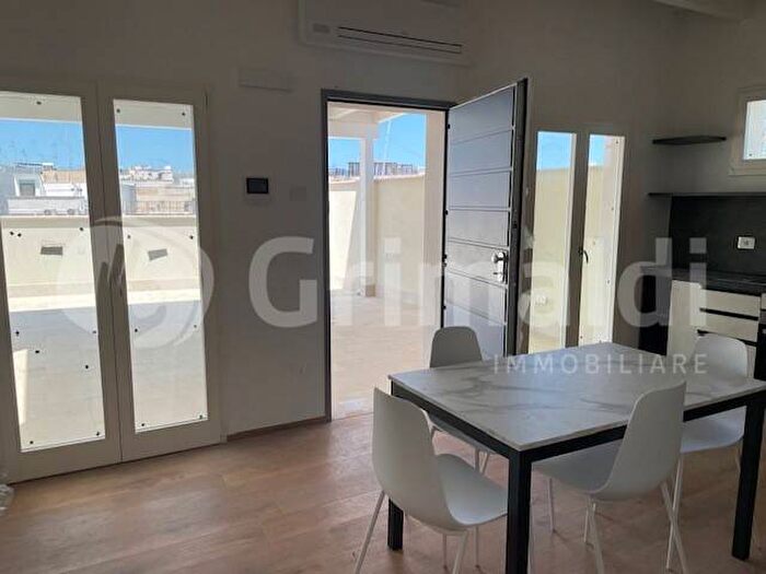 Casa trilocale in affitto in Vicolo La Rosa, Trani