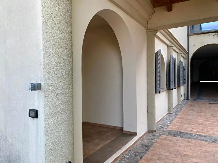 Appartamento con 6 locali in vendita in Via Isonzo, Forli'