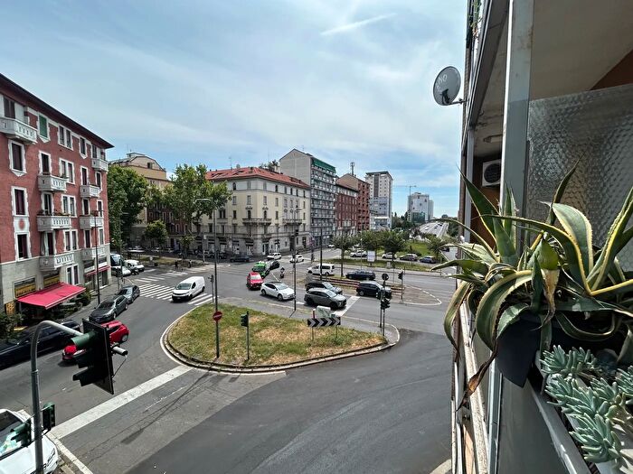 Appartamento bilocale in vendita in Giambellino, Milano