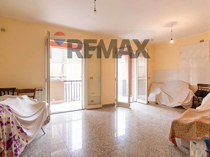 Appartamento con 8 locali in vendita in Via Lombardo, Paterno