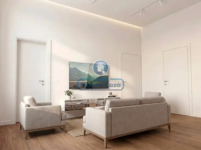 Appartamento trilocale in vendita in Via Novembre, Ravenna