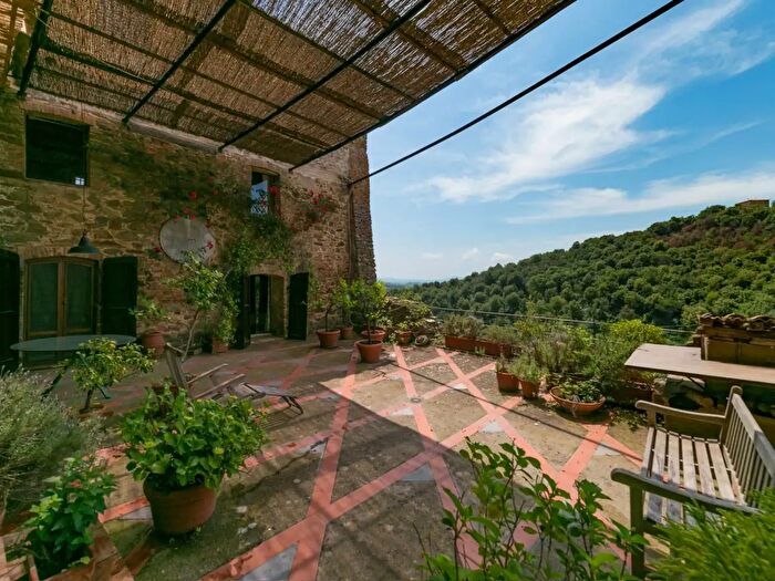 Casa con 9 locali in vendita in Via della Pergola, Magliano In Toscana