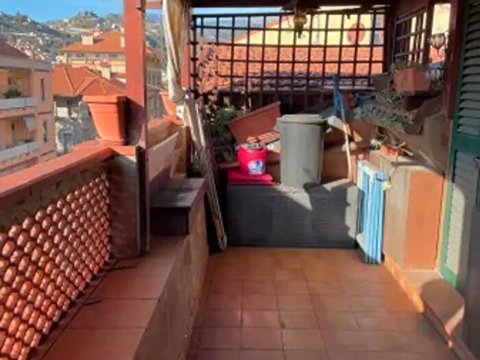 Appartamento bilocale in vendita in Via Camillo Benso di Cavour, Ventimiglia