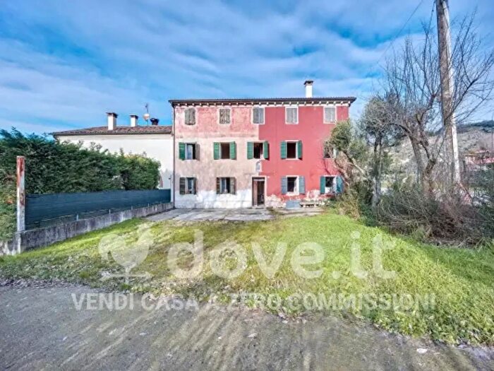 Casa con 6 locali in vendita in Via Giuseppe Verdi, Rovolon