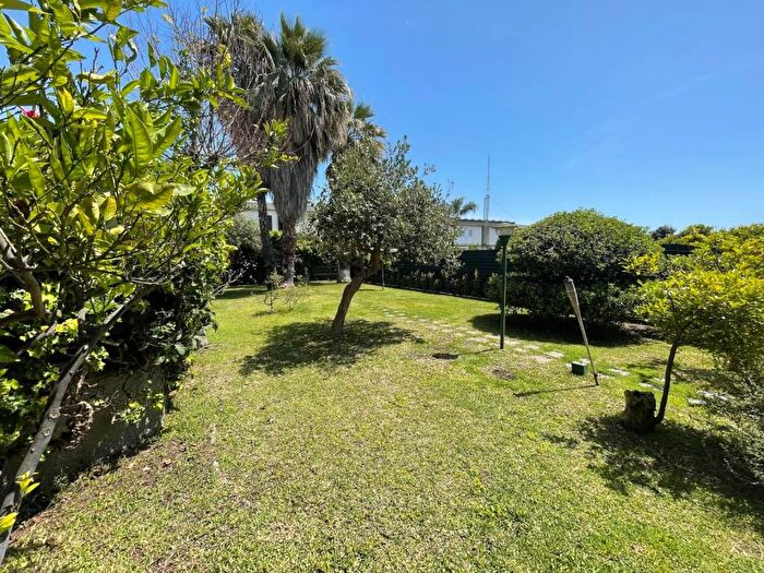 Appartamento quadrilocale in affitto in Via Giacinta Pezzana, Centro, Aci Castello