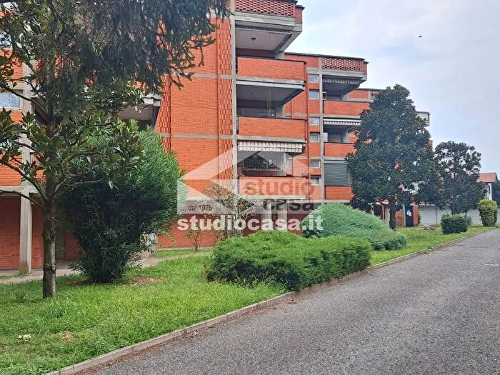 Appartamento trilocale in vendita in Via Sorde, Calvenzano