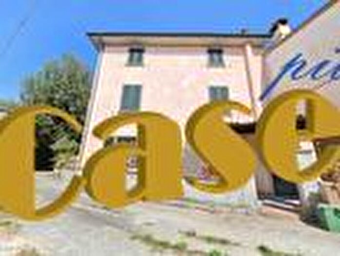 Casa con 14 locali in vendita in Camaiore